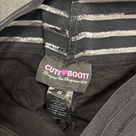 Cute Booty pants size small 2 pair - Picture 4 of 5